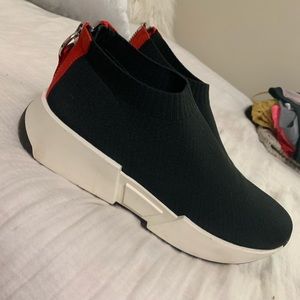 Hard to find DKNY shoes